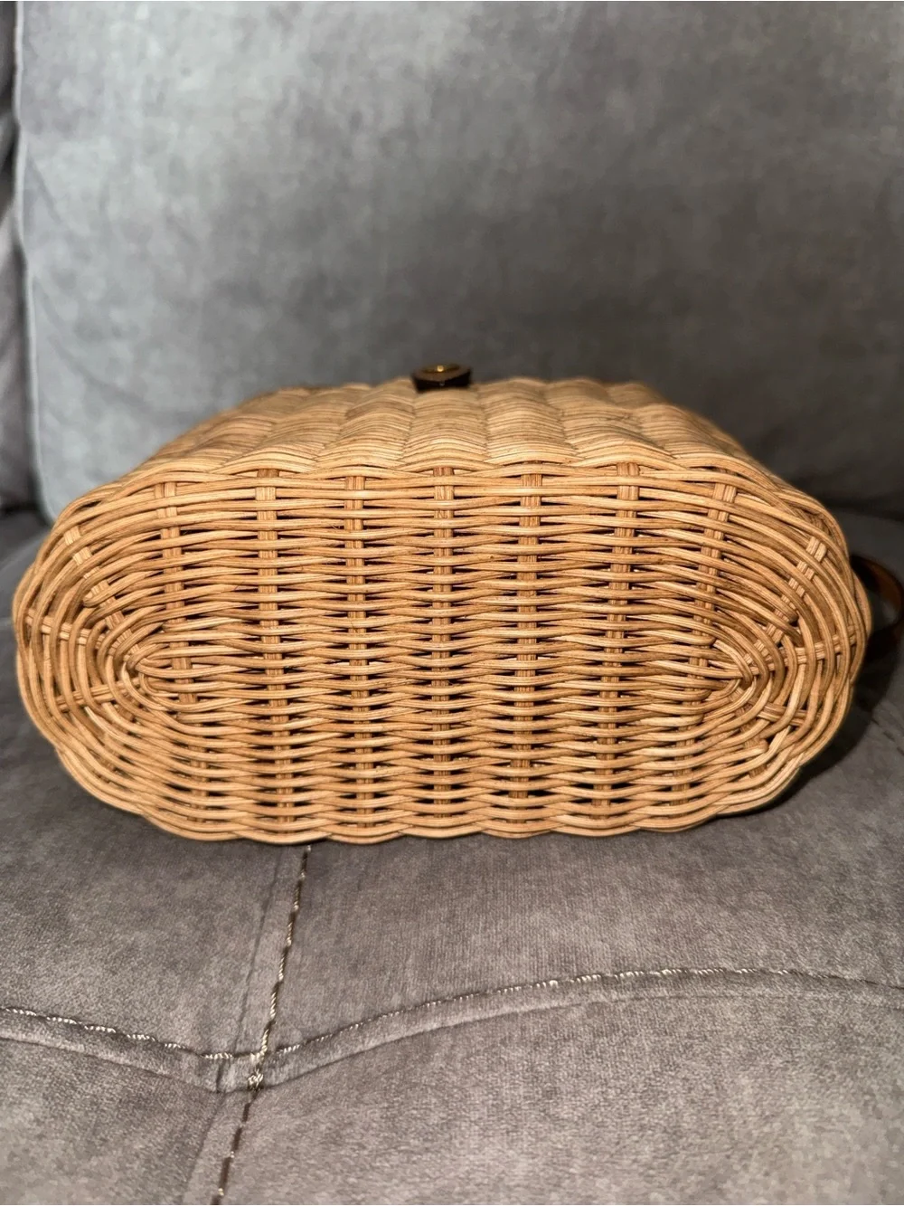 New Saint Laurent wicker vanity bag - Picture 3 of 8